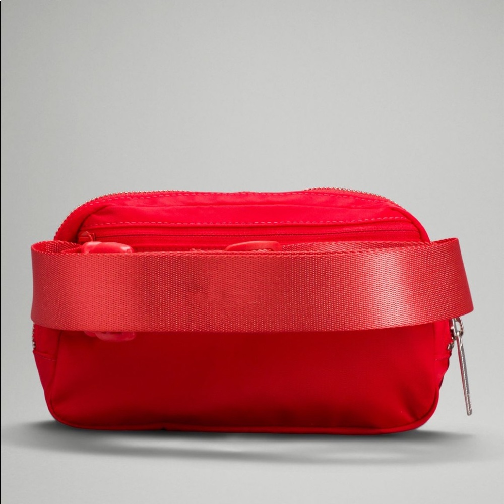 ‼️ NWT Lululemon Everywhere Belt Bag * Love Red New with Tags - Picture 3 of 9